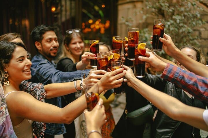 Barcelona Dark History Night Walking Tour — Gothic Quarter Drinks & Legends photo 3