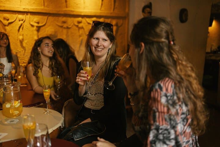 Barcelona Dark History Night Walking Tour — Gothic Quarter Drinks & Legends photo 4