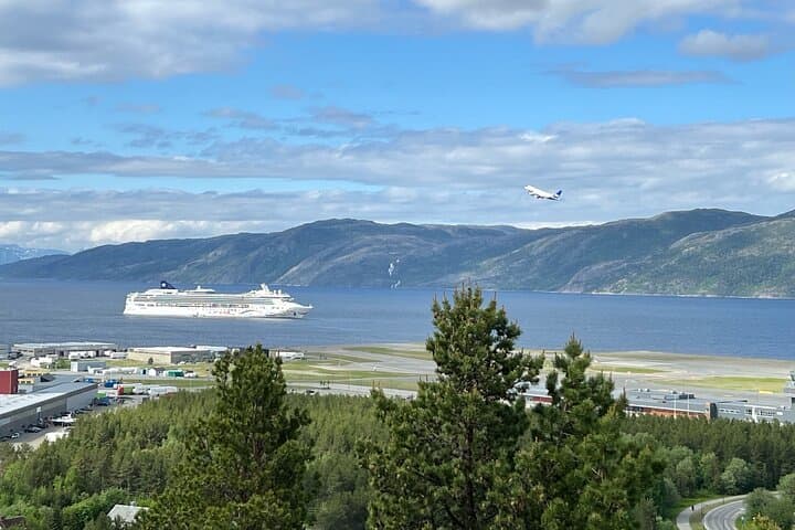 Altabakken Viewpoint Hike — Panoramic Views of Alta, Norway photo 4