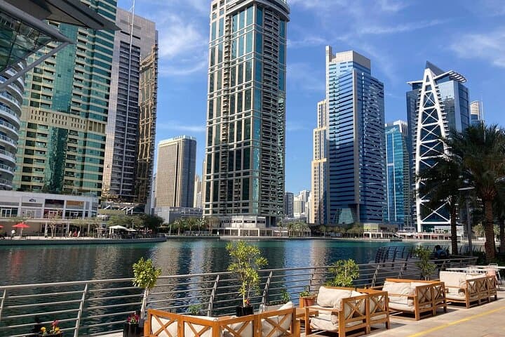Effortless Jumeirah Lake Towers Pickup and Drop-Off — Private Transfers in Dubai photo 4