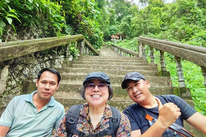 Vang Vieng Day Tour from Vientiane: Caves, Blue Lagoon & Sunset Kayak photo 5