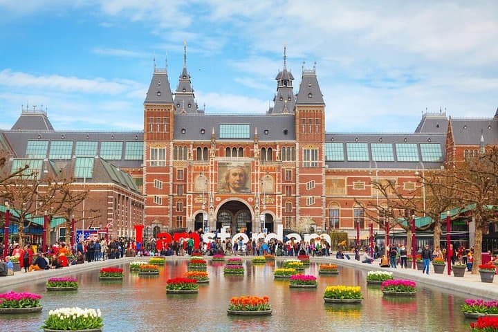 Private Van Gogh & Rijksmuseum Tour in Amsterdam — Museum Pickup, Guide & Free Time photo 2