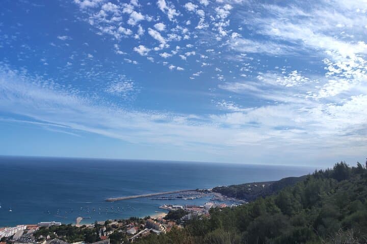 Coastal Castles & Cliffside Bays: Sesimbra and Serra da Arrábida Half-Day Tour photo 3