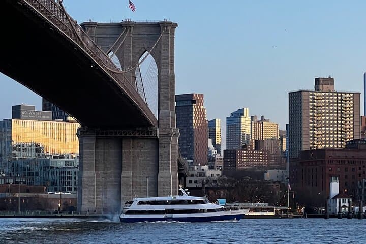 60-Minute Statue of Liberty Cruise: Close-Up Views & NYC Skyline photo 6