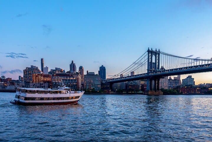 Evening Skyline Dinner Cruise: Manhattan Views from Pier 40 photo 2
