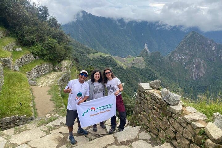 2-Day Machu Picchu Tour from Cusco: Overnight in Aguas Calientes and Guided Citadel Visit photo 4