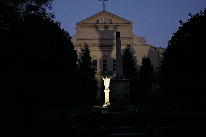 Haunted New Orleans: French Quarter Ghost Tour with a Local Guide photo 2