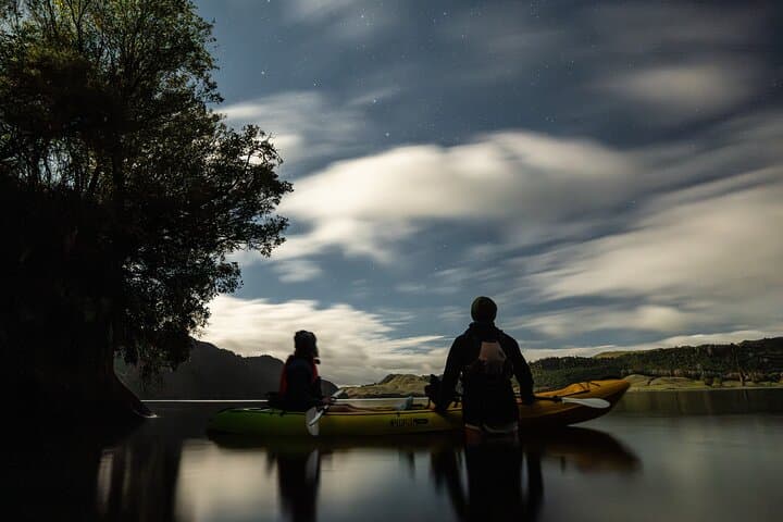 Rotorua Glow Worm Kayak Tour: Night Paddle to Glowworm Caves photo 5