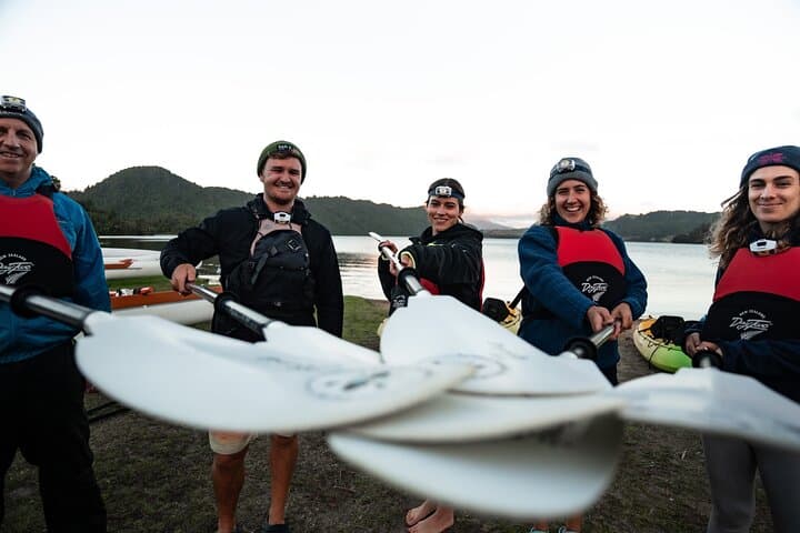 Rotorua Glow Worm Kayak Tour: Night Paddle to Glowworm Caves photo 6