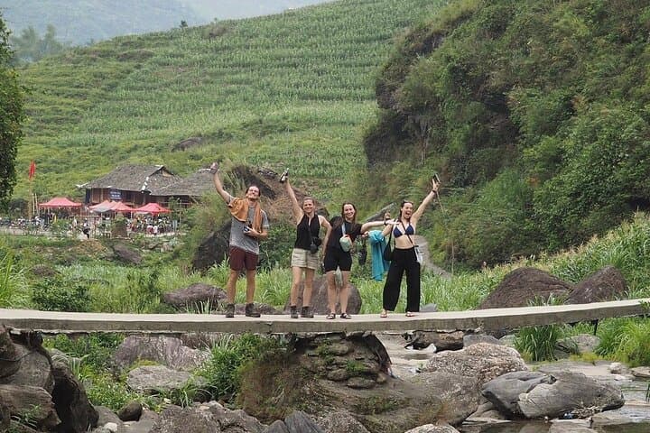 Ha Giang Loop 3-Day Car Tour: Dong Van Plateau, Ma Pi Leng & Lung Cu Flagpole
