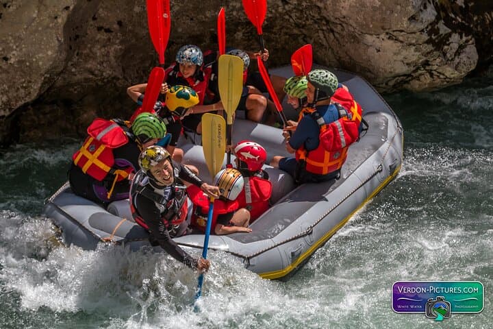 Rafting the Verdon Gorges: 14 km Descent from Castellane to Pont de Soleil