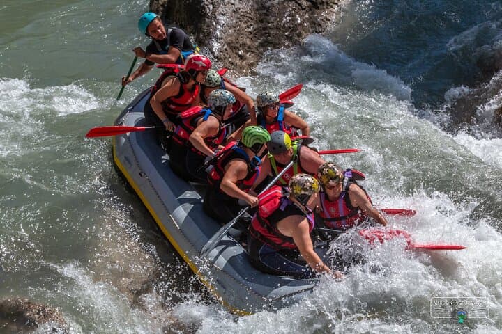 Rafting the Verdon Gorges: 14 km Descent from Castellane to Pont de Soleil photo 3