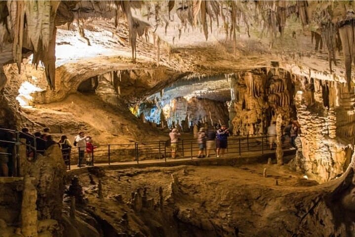 Luxury Mai Chau Day Trip: Biking, Mo Luong Cave & Thung Khe Pass from Hanoi