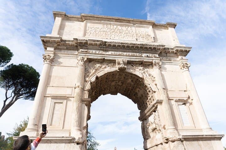 Small-Group Colosseum, Palatine Hill & Roman Forum Tour — Fast Entry in Rome photo 2