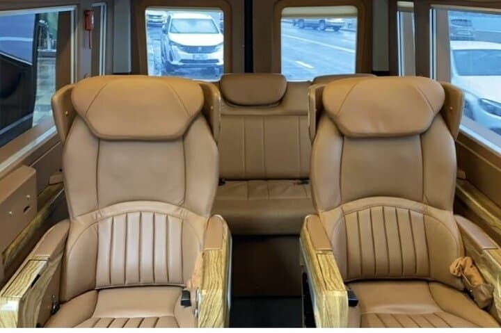 Da Nang Airport Private Transfer — DCAR Limousine Pick-Up & Drop-Off photo 2