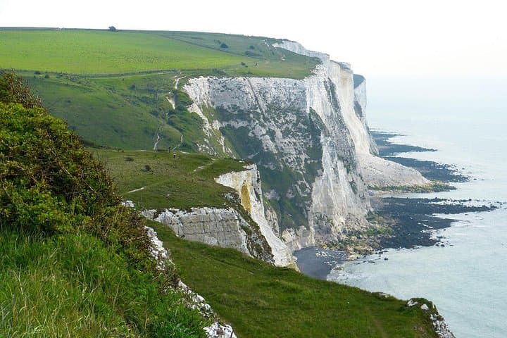 Kent Garden of England Private Day Tour — Leeds Castle, Canterbury & Dover