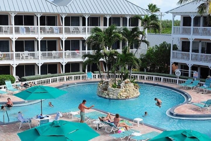 Private Airport Transfer to Morritt's East End — Direct Ride in Grand Cayman photo 3