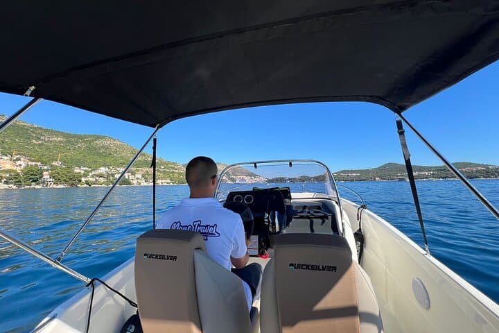 Elaphite Islands Private Speedboat: Blue Caves, Šunj Beach & Lokrum Highlights photo 5