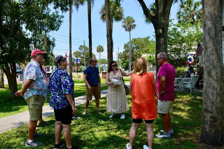 Taste-and-See-Crystal-River-food-tour-kings-bay-walk photo 5