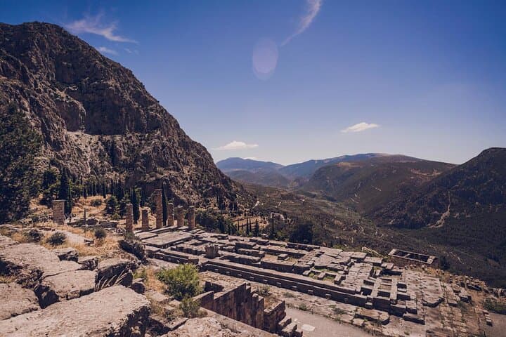 Delphi Full-Day Private Tour from Athens: Oracle, Museum & Arachova