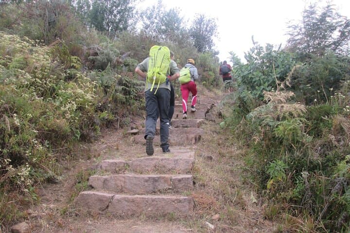3-Day Andringitra Trek: Summit Pic Boby & Tsaranoro Valley Camping photo 5