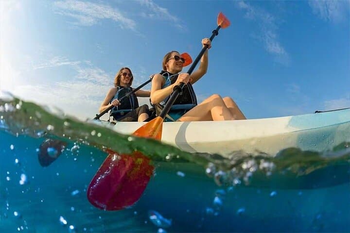 Kayaking the Palm: 1-Hour Dubai Skyline Kayak Tour