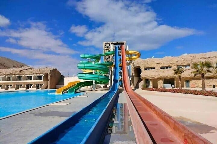 El Galala Aquapark and Cable Car Day Trip from Cairo
