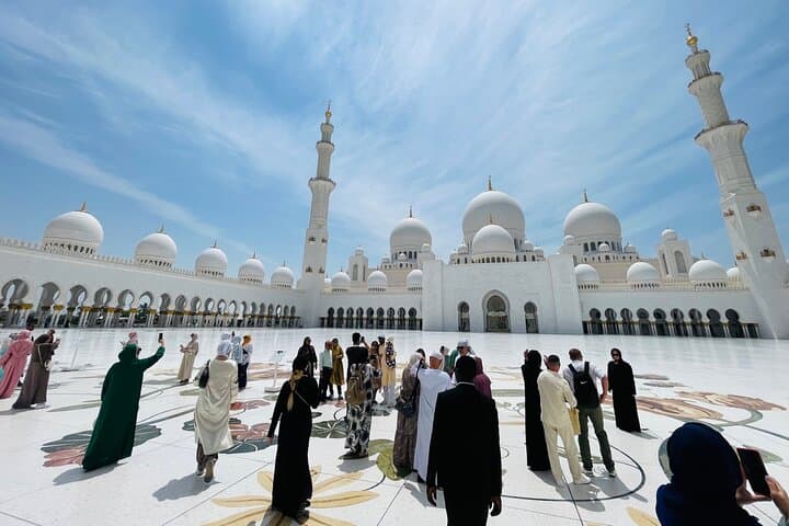 Abu Dhabi Full-Day Private Tour: Sheikh Zayed, Heritage Village & Yas Island Highlights photo 2