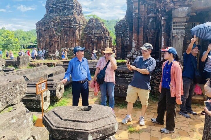 Full-Day My Son Sanctuary and Hoi An Ancient Town Tour with Thu Bon River Lantern Boat photo 4
