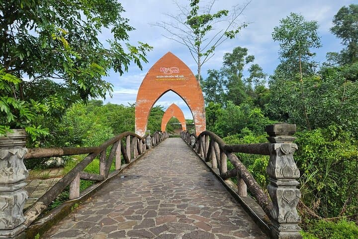 Full-Day My Son Sanctuary and Hoi An Ancient Town Tour with Thu Bon River Lantern Boat photo 6
