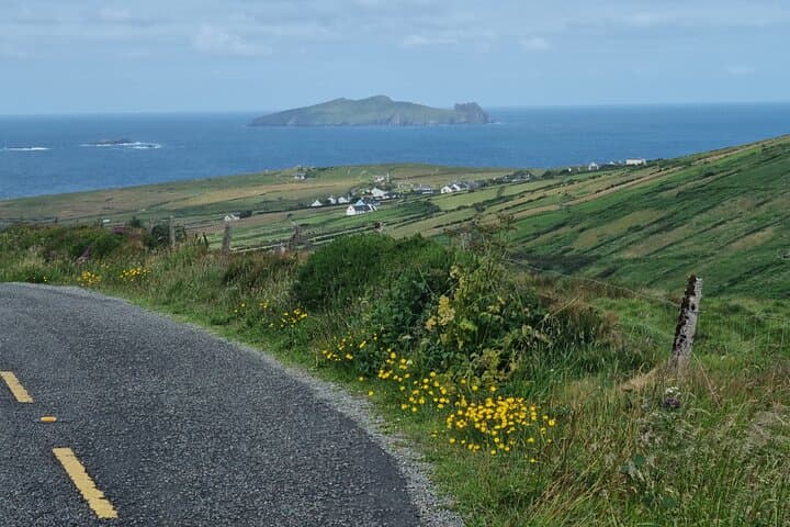 Dingle Peninsula Private Tour — Slea Head, Dunquin Pier & Blasket Views