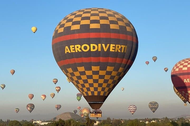 Sunrise Hot-Air Balloon Over Teotihuacan with Transfer & Cave Breakfast photo 5