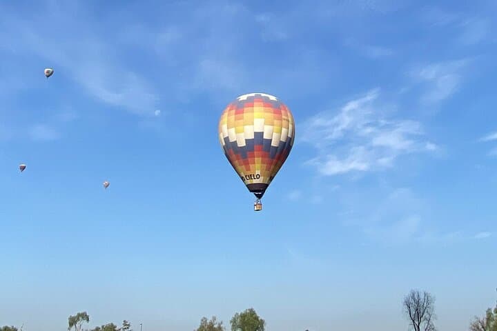 Sunrise Hot-Air Balloon Over Teotihuacan with Transfer & Cave Breakfast photo 6