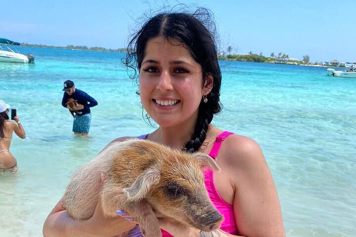 Private 3-Island Paradise Boat Tour from Nassau — 4-Hour Snorkel & Turtle Swim photo 5