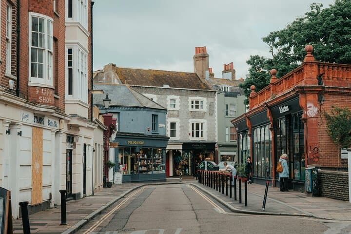 Brighton By The Sea Scavenger Hunt: Self-Guided Urban Adventure photo 6