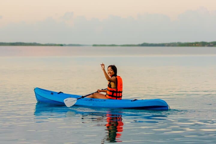 Explore Bacalar Lagoon by Kayak: Full-Day Rentals and Route Tips photo 3