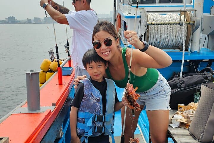 Jeju Sea Boat Fishing Tour with Fresh Seafood Lunch — Half-Day Adventure Near Jeju Airport photo 5