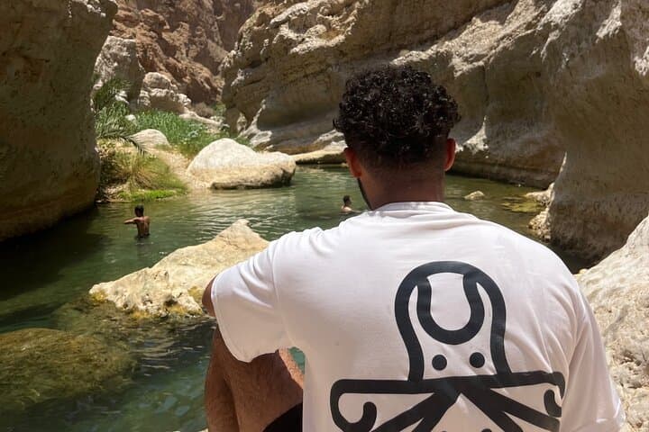 Wadi Shab and Bimmah Sinkhole Day Tour from Muscat photo 2