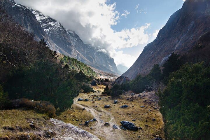 Kanchenjunga Circuit Trek: 23-Day Remote Himalayan Journey from Kathmandu