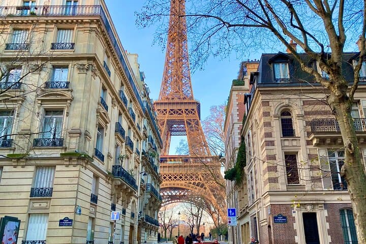 Eiffel Tower Summit Private Tour with Prebooked Elevator Tickets photo 2