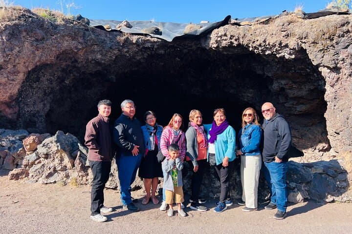 Sunrise Balloon Flight Over Teotihuacán with Guided Tour and La Gruta Visit photo 6