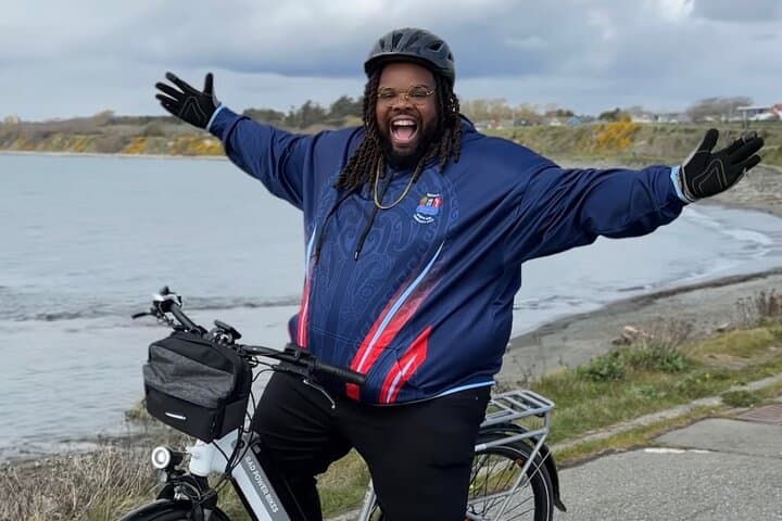 Victoria E‑Bike City Tour: Castles, Chinatown & Beacon Hill Highlights photo 4