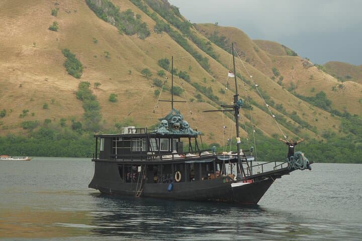 Komodo National Park Sailing: 3-Day Pinisi Liveaboard from Labuan Bajo photo 1