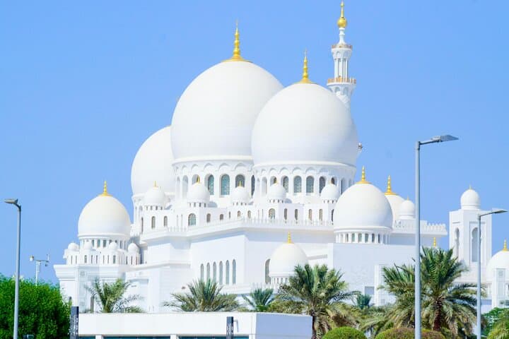 Abu Dhabi Highlights: Sheikh Zayed Mosque, Qasr Al Watan & Etihad Towers Observation Deck
