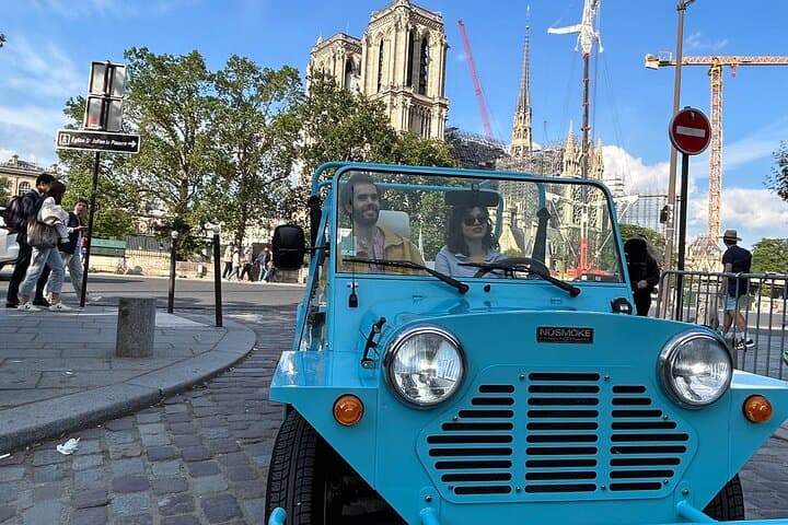 Private 1-Hour Historic Paris Walking Tour — Eiffel Tower, Champs-Élysées & Arc de Triomphe photo 5