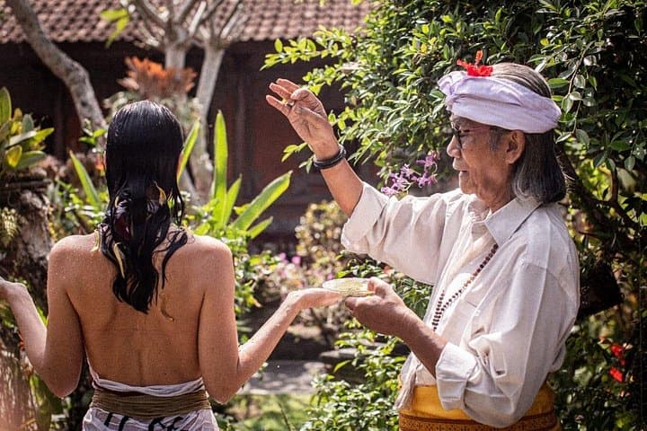 Ubud Yoga and Balinese Healing: Morning Session with a Traditional Shaman photo 2