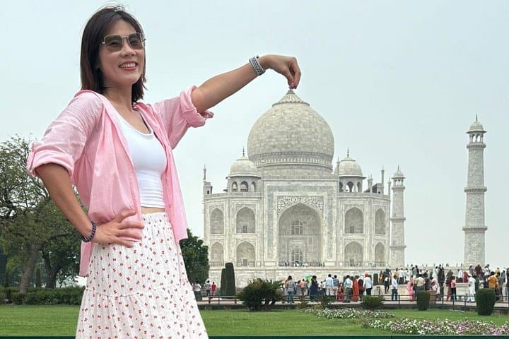Same-Day Taj Mahal Trip from Delhi: Private Agra Tour via Yamuna Expressway photo 1