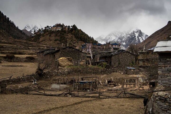 Manaslu Circuit Trek 15-Day: Larkya La Pass & Himalayan Villages photo 2