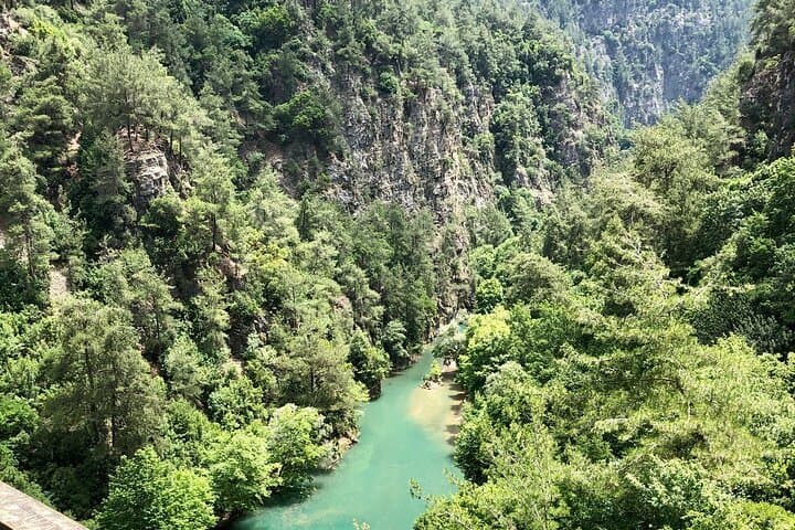 Chouwen Lake Hiking Tour from Beirut — Jabal Moussa Day Hike Guide photo 1