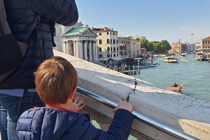Kid-Friendly Venice Highlights: 2-Hour Private Family Walking Tour photo 3